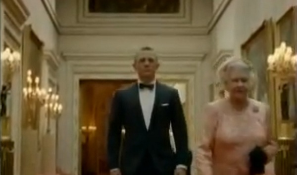 James Bond escolta a la Reina hasta los juegos Olímpicos