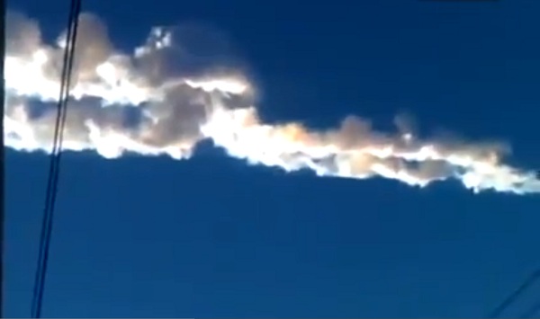Escucha las explosiones del meteorito que cayo en Rusia